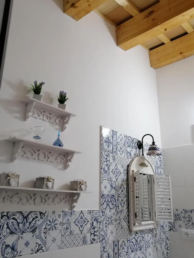 Casa Vacanze Nonna Lina - Trapani 0*,  Italie