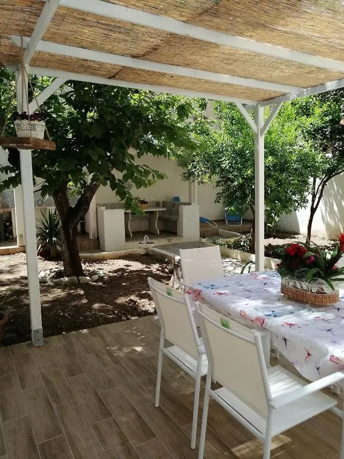 Casa Vacanze Nonna Lina - Trapani 0*,