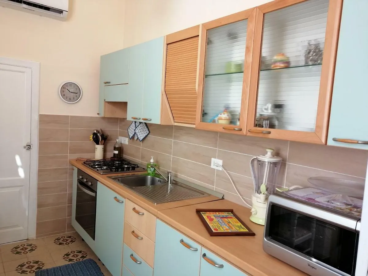 Casa Vacanze Nonna Lina - Trapani Hébergement de vacances